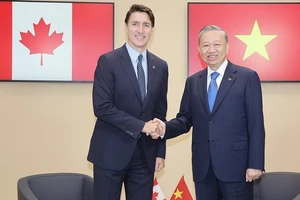 Tổng Bí thư, Chủ tịch nước Tô Lâm tiếp xúc song phương với Thủ tướng Canada Justin Trudeau. (Ảnh: TTXVN)