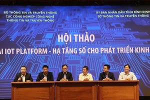 Các chuyên gia thảo luận tại hội thảo "AI IoT Platform - Hạ tầng số cho phát triển kinh tế"