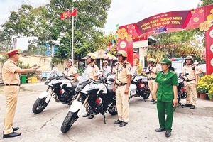 Công an huyện Bình Chánh (Thành phố Hồ Chí Minh) ra quân bảo đảm an ninh, trật tự trong dịp Tết Nguyên đán Giáp Thìn 2024.