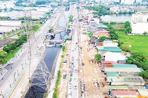 Đường Tam Trinh (quận Hoàng Mai) đang được đẩy nhanh tiến độ giải phóng mặt bằng và thi công mở rộng theo quy hoạch.