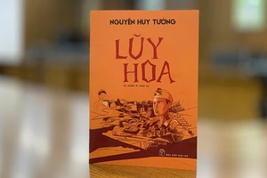 Bìa tác phẩm Lũy hoa của nhà văn Nguyễn Huy Tưởng.