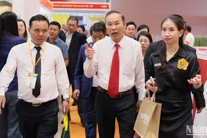 Đại diện Bộ Nông nghiệp và Phát triển Nông thôn tham dự khai mạc triển lãm Vietstock 2024.