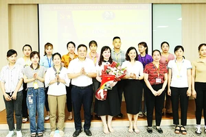 Lễ công bố quyết định thành lập Chi bộ Công ty TNHH dệt may Weitai Hạ Long.