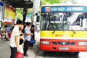 Đề xuất tăng giá vé xe bus Hà Nội từ 1/7
