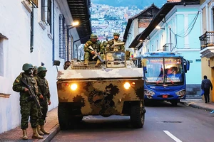 Ecuador tăng cường biện pháp an ninh tại thành phố Quito. Ảnh: CNN