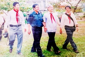 Tháng 11/2005, đồng chí Nguyễn Phú Trọng (khi đó là Ủy viên Bộ Chính trị, Bí thư Thành ủy Hà Nội) về thăm lại xã Vạn Thọ (Đại Từ), nơi đồng chí đã từng sinh sống, học tập trong những năm 1965 -1967. 