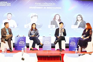 Một phiên thảo luận trong khuôn khổ Vietnam Innovation Summit 2024. Ảnh: VIS