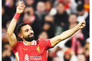 Salah là cầu thủ có thu nhập cao nhất của Liverpool hiện tại với 350 nghìn bảng mỗi tuần.