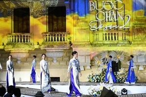 "Bước chân di sản 2" hướng đến tôn vinh vẻ đẹp di sản văn hóa Việt Nam qua thời trang. (Ảnh: Thiên Hùng)