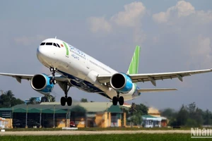 Bamboo Airlines tự phụ vụ mặt đất từ ngày 1/3.
