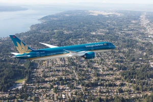 Hãng hàng không Vietnam Airlines khai thác “siêu máy bay thân rộng” Boeing 787 trong giai đoạn cao điểm hè.