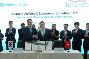 Theo thỏa thuận, Vietnam Airlines Lotusmiles - Shinhan Card dự kiến phát hành sản phẩm thẻ tín dụng đồng thương hiệu tại thị trường Hàn Quốc.