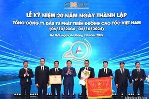 Nhiều đơn vị, cá nhân của VEC được trao tặng các phần thưởng cao quý.