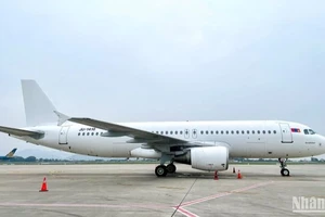 Trưa 5/11, máy bay thân hẹp A320 mang số hiệu JU-1410 đã hạ cánh tại sân bay quốc tế Nội Bài, trở thành tàu bay mới nhất gia nhập đội bay Bamboo Airways trước thềm cao điểm cuối năm.