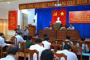 Đại diện Ban Chỉ đạo 35 tỉnh Cà Mau phổ biến kế hoạch, nội dung, thể lệ… cuộc thi chính luận về bảo vệ nền tảng tư tưởng của Đảng năm 2023 trên địa bàn tỉnh Cà Mau.
