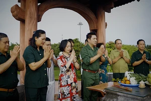 MV được thực hiện tại nhiều di tích lịch sử ở Quảng Trị. (Ảnh: Ê-kíp cung cấp)