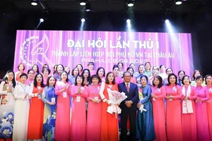 Liên hiệp Hội phụ nữ Việt Nam tại châu Âu: 1 năm nhiều hoạt động thiện nguyện sôi nổi