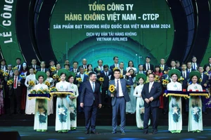 Vietnam Airlines nhận giải thưởng "Sản phẩm đạt Thương hiệu quốc gia 2024”.