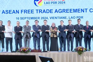 Các trưởng đoàn tham dự Hội nghị Bộ trưởng Kinh tế ASEAN và các hội nghị liên quan. (Ảnh: HẢI TIẾN)