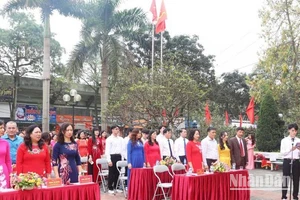 Lễ kết nạp đảng viên cho học sinh lớp 12, Trung học phổ thông Việt Bắc, Thành phố Lạng Sơn, (Lạng Sơn).