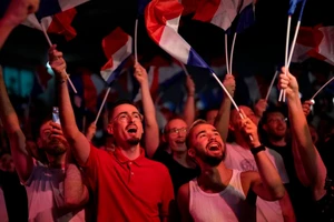 Sự trỗi dậy của phe cực hữu đã làm bật mở những nỗi lo lắng tận cùng đối với cử tri cánh tả Pháp. Ảnh: NPR