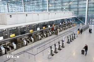 Quầy làm thủ tục ở sân bay quốc tế Munich, Đức. (Ảnh: AFP/TTXVN)