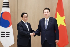 Thủ tướng Chính phủ Phạm Minh Chính hội kiến Tổng thống Hàn Quốc Yoon Suk Yeol.