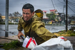 [Ảnh] Thành phố Cẩm Phả thiệt nại nặng trong bão số 3