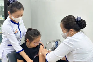 Tiêm vaccine sởi để 