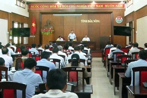 Quang cảnh buổi làm việc Đoàn công tác của Bộ Y tế với Ủy ban nhân dân tỉnh Đắk Nông về công tác phát triển y dược học cổ truyền.