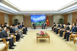 Thủ tướng Phạm Minh Chính tiếp ông Park Hark Kyu, Tổng Giám đốc phụ trách tài chính của tập đoàn Samsung.