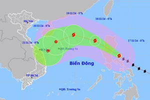 Vị trí và hướng di chuyển của siêu bão Man-yi lúc 7 giờ ngày 18/11. (Nguồn: nchmf.gov.vn)