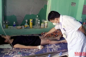 Bệnh nhân điều trị sốt xuất huyết tại Bệnh viện đa khoa tỉnh Tuyên Quang.