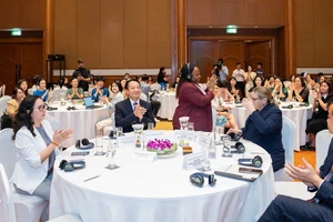 Các đại biểu tham gia Diễn đàn Doanh nghiệp Hỗ trợ doanh nghiệp do phụ nữ làm chủ tham gia chuỗi cung ứng.