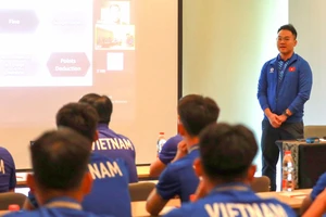 Các cầu thủ được phố biến các nội dung về phòng chống tiêu cực tại giải vô địch U16 Đông Nam Á 2024. (Ảnh: VFF)