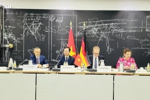 Khoá họp lần thứ ba Ủy ban về hợp tác khoa học-công nghệ Việt Nam-Đức ngày 27/6 tại Berlin. (Ảnh: TTXVN)
