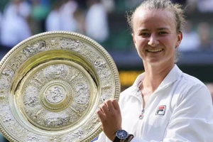 Krejcikova xuất sắc lên ngôi vô địch Wimbledon 2024. (Ảnh: Getty)