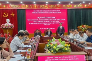 Quang cảnh hội thảo khoa học: "Bùi Bằng Đoàn - Người trí thức yêu nước nhiệt thành, nhà lãnh đạo tài năng của Nhà nước".