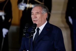 Thủ tướng Pháp Francois Bayrou phát biểu tại Paris ngày 13/12/2024. (Ảnh: THX/TTXVN)