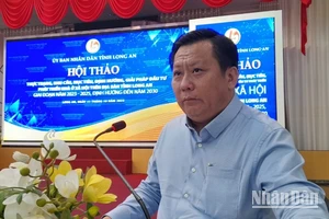Phó Chủ tịch Ủy ban nhân dân tỉnh Long An Huỳnh Văn Sơn kết luận hội thảo. 