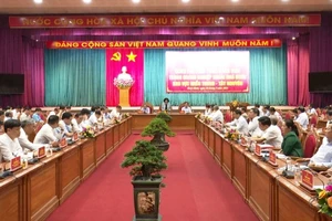 Quang cảnh Hội thảo về công tác phát triển đảng viên trong doanh nghiệp ngoài nhà nước khu vực miền trung - Tây Nguyên tại Bình Định