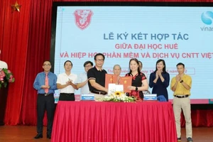 Đại học Huế và VINASA cam kết thúc đẩy kết nối, hợp tác trong đổi mới sáng tạo giữa nhà trường và doanh nghiệp.