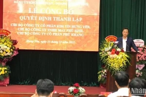 Bí thư Tỉnh ủy Hưng Yên phát biểu tại Lễ công bố thành lập ba chi bộ doanh nghiệp, tại trụ sở Tỉnh ủy Hưng Yên.