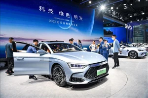 Mẫu xe điện tại triển lãm ô-tô ở tỉnh Quảng Đông, Trung Quốc ngày 16/6/2023. Ảnh: THX/TTXVN
