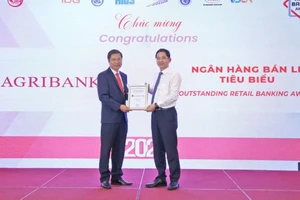 Agribank được vinh danh "Ngân hàng bán lẻ tiêu biểu".