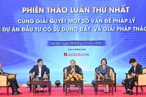 Các đại biểu tham gia ý kiến thảo luận, trao đổi tại Diễn đàn. (Ảnh: Cổng Thông tin Bộ Tư pháp)