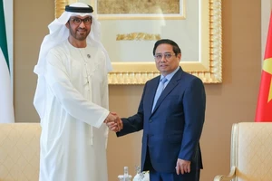 Thủ tướng Phạm Minh Chính tiếp ông Saltan Bin Ahmed Al Jaber, Bộ trưởng Công nghiệp và Công nghệ cao, CEO Tập đoàn Dầu khí Quốc gia Abu Dhabi. (Ảnh: Nhật Bắc/VGP) 