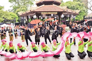 Giới thiệu nét đẹp văn hóa Sa Pa tại Hà Nội. (Ảnh Ngô Huyền)
