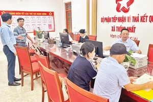 Việc giải quyết thủ tục hành chính cho nhân dân ở xã Thống Nhất, huyện Gia Lộc luôn bảo đảm đúng thời gian và đúng quy định.