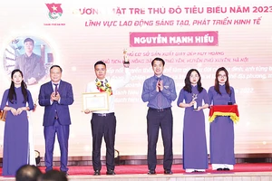  Nguyễn Mạnh Hiếu được vinh danh Gương mặt trẻ Thủ đô tiêu biểu năm 2023.